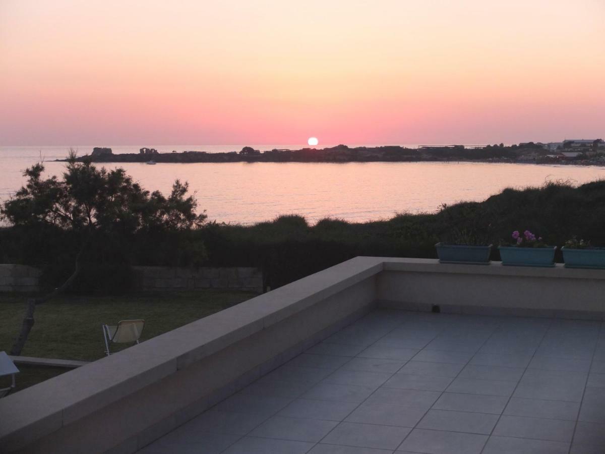 Апартаменти Puntabraccetto Sunset Санта-Кроче-Камерина Екстер'єр фото